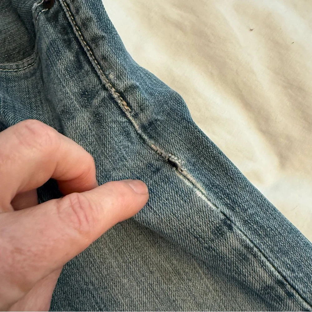 Levi's 501 button fly jeans men’s 31x30 blue distressed straight leg vintage